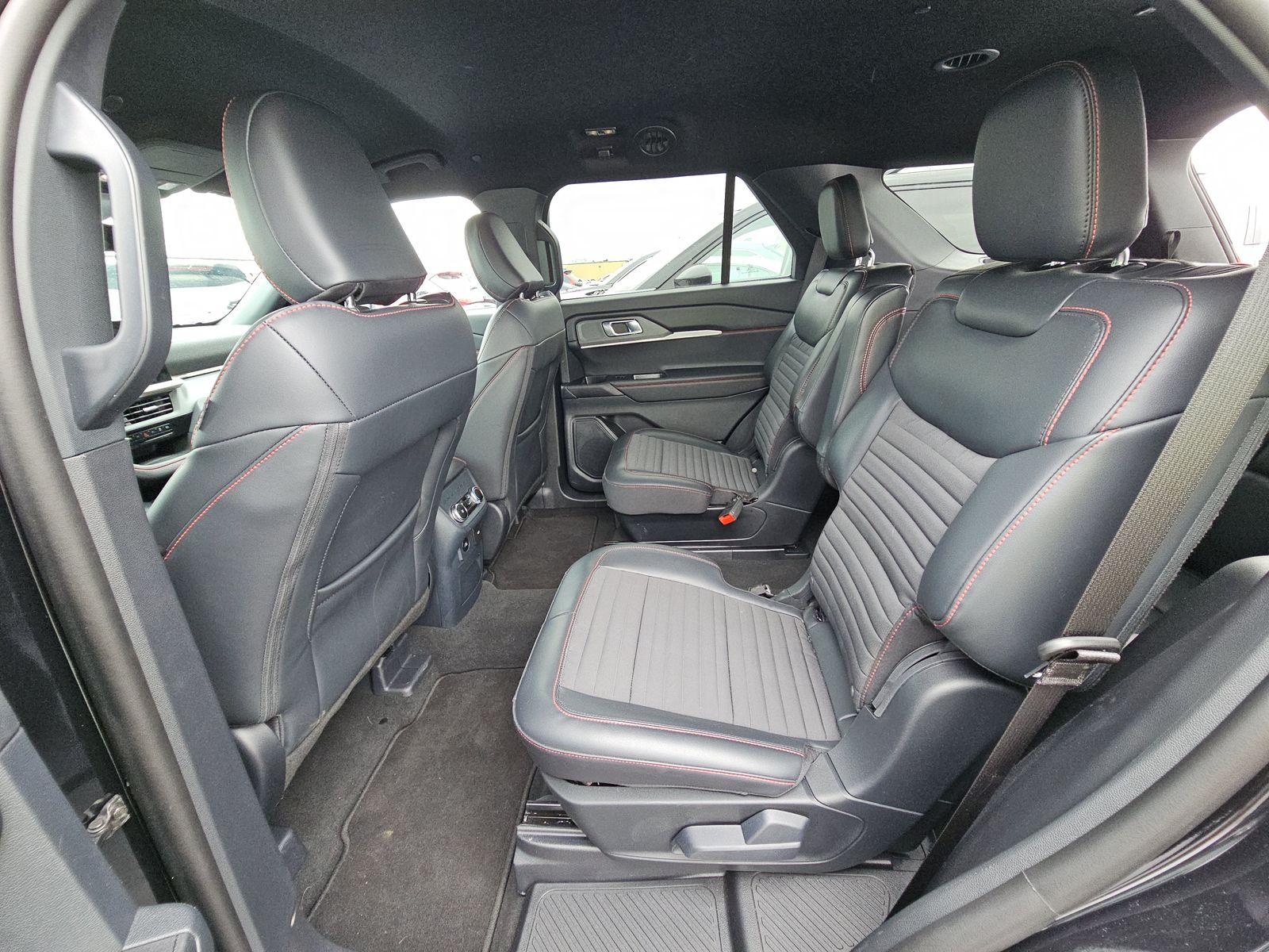 2026 Ford Explorer ST-Line AWD