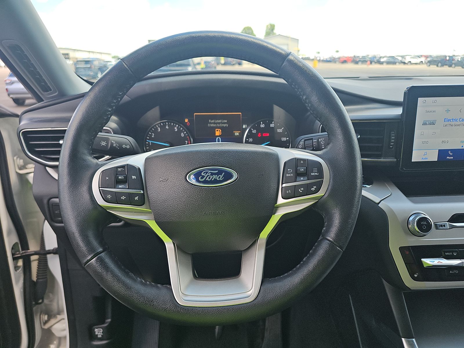 2023 Ford Explorer XLT AWD