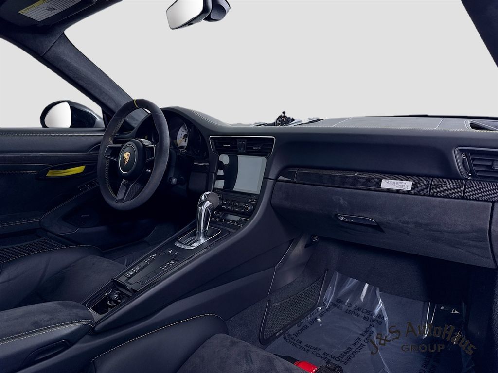 2019 Porsche 911 GT3 RS RWD
