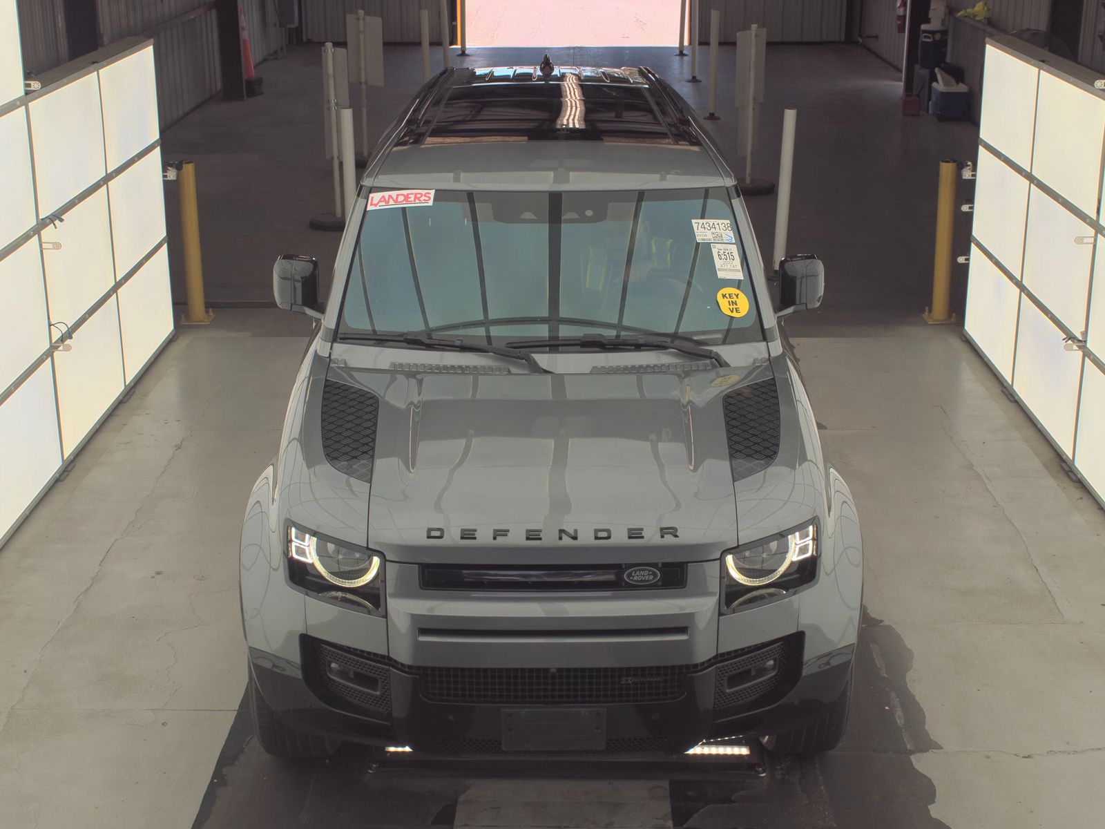 2022 Land Rover Defender 110 X-Dynamic SE AWD