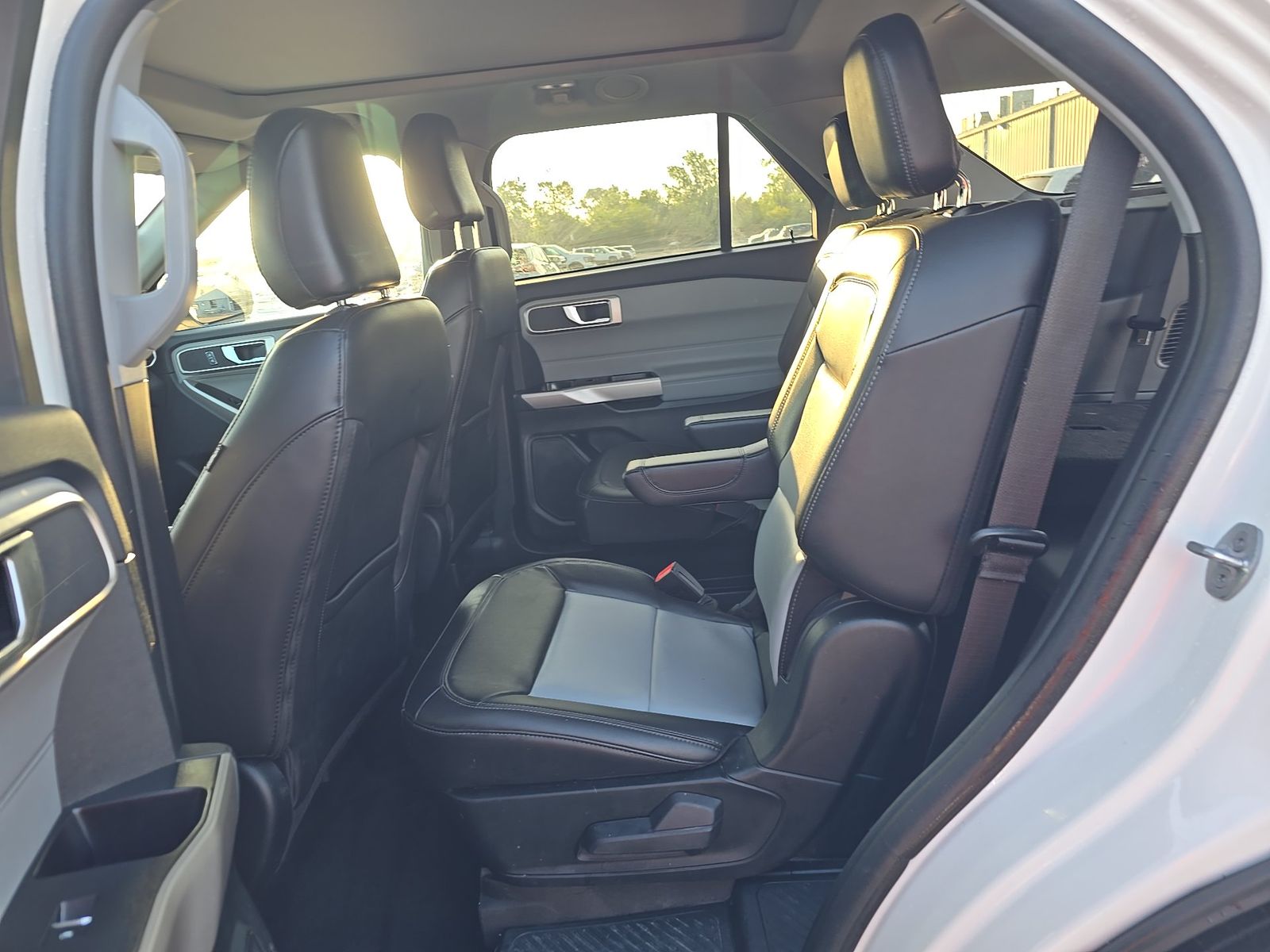 2023 Ford Explorer XLT AWD