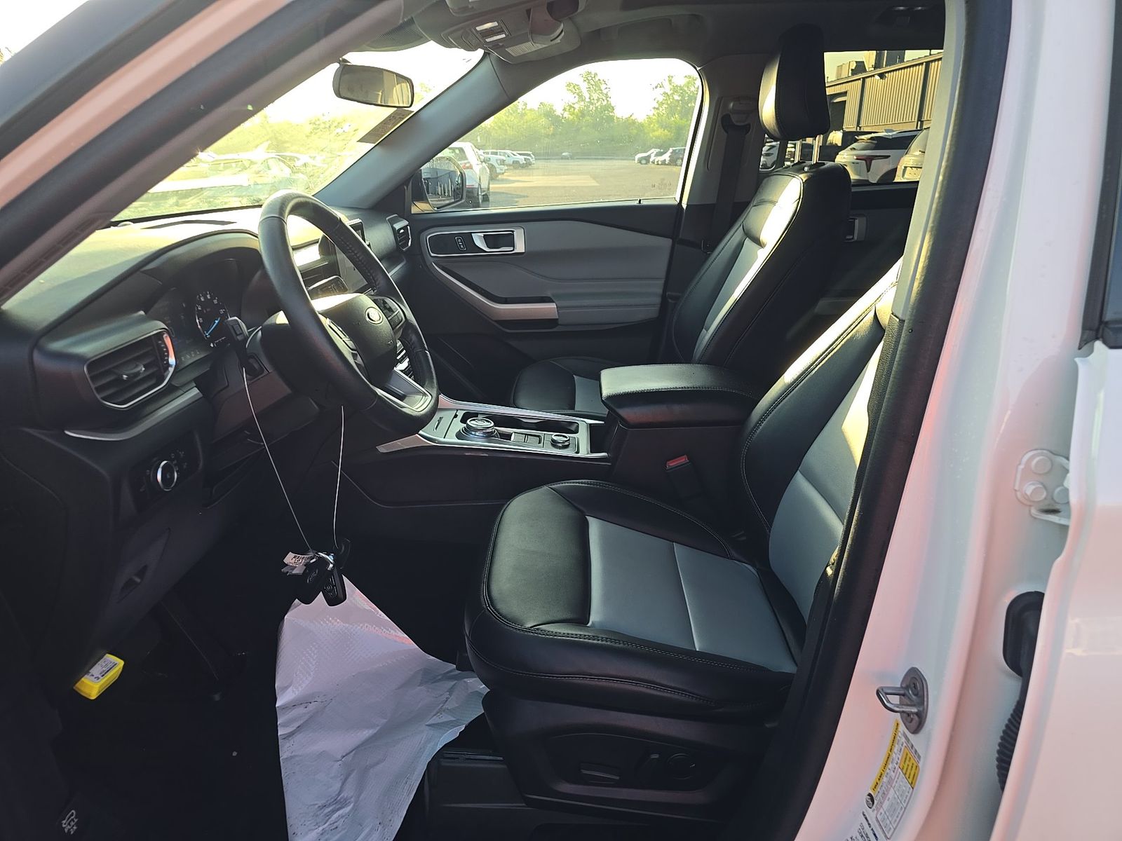2023 Ford Explorer XLT AWD