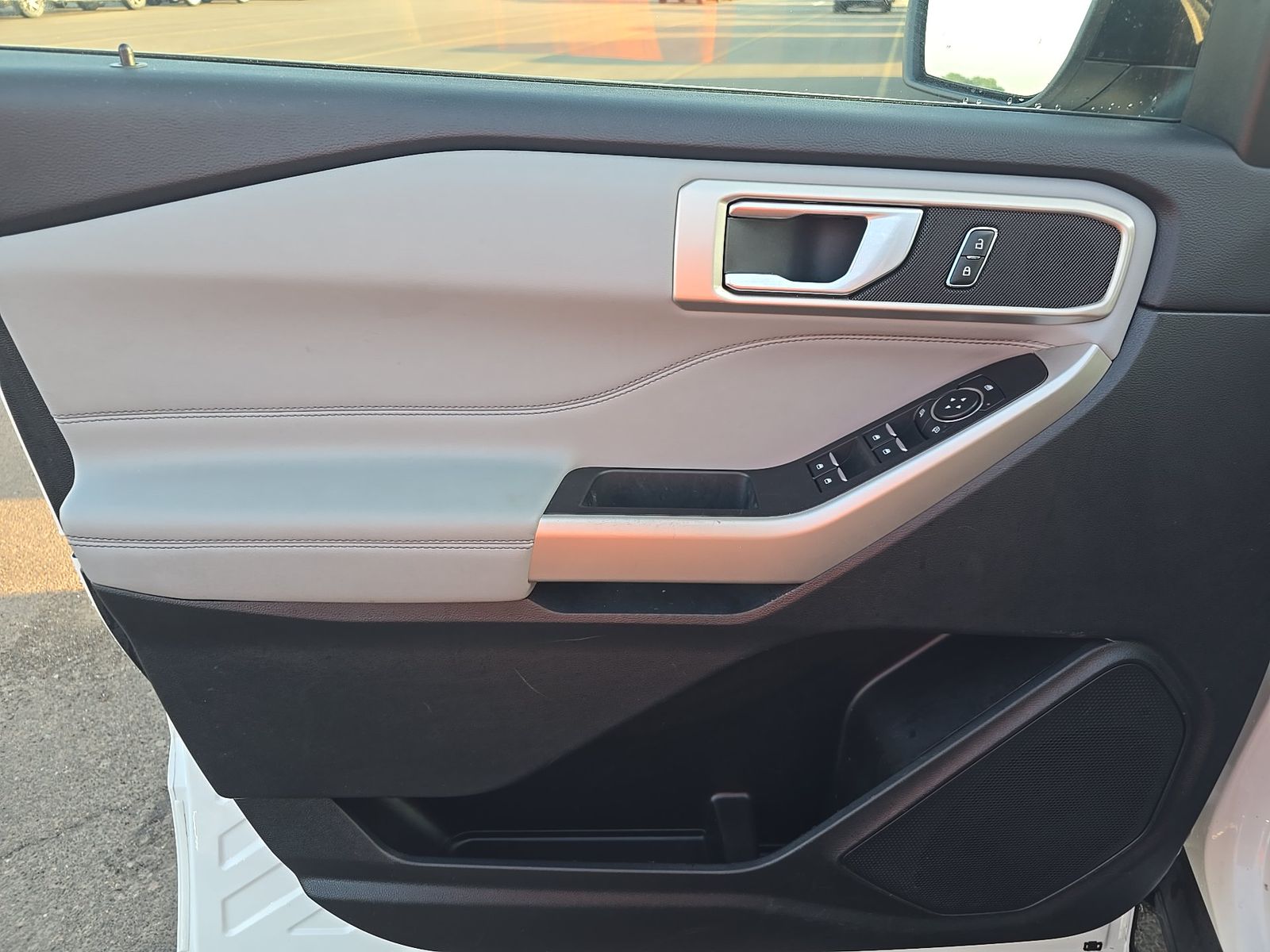 2023 Ford Explorer XLT AWD