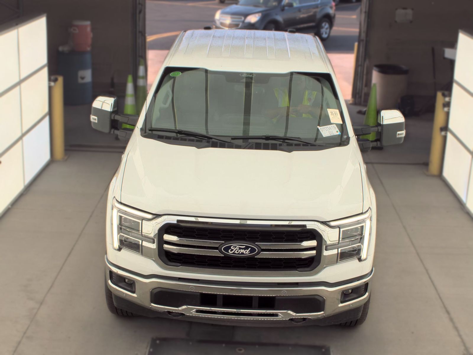 2025 Ford F-150 Lariat AWD