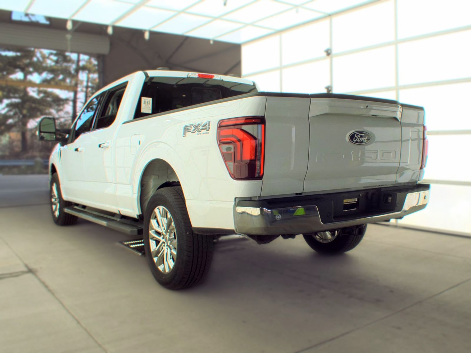 2025 Ford F-150 Lariat AWD