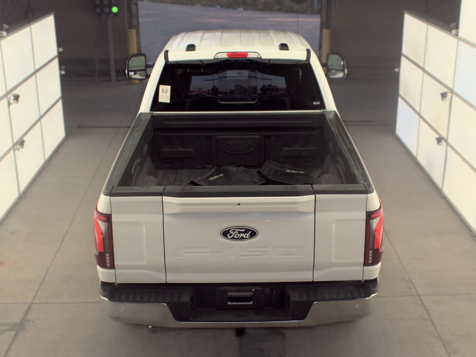 2025 Ford F-150 Lariat AWD