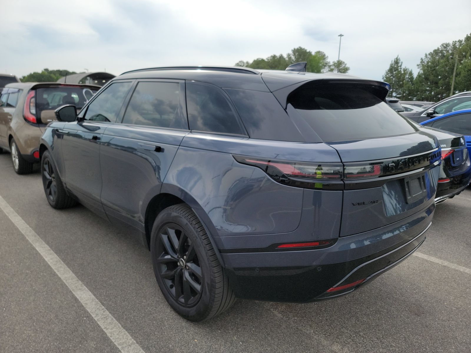 2026 Land Rover Range Rover Velar Dynamic SE AWD