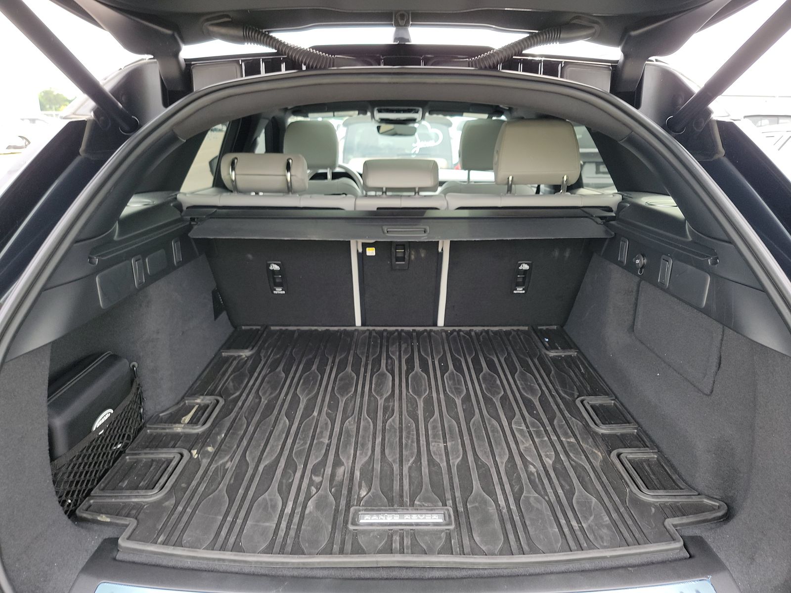 2026 Land Rover Range Rover Velar Dynamic SE AWD