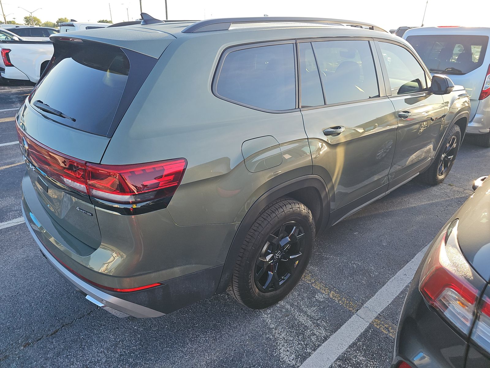 2025 Volkswagen Atlas 2.0T Peak Edition AWD