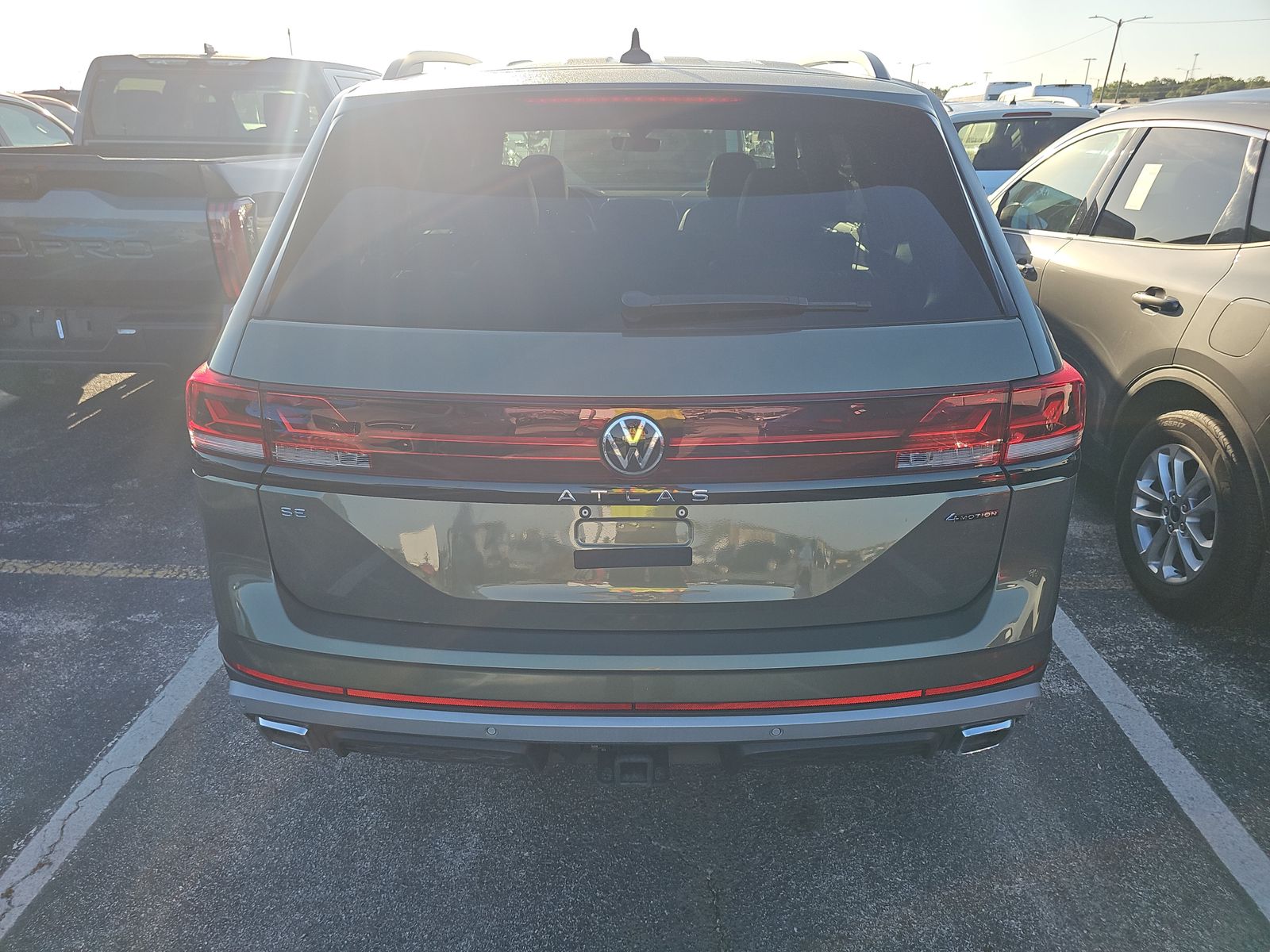 2025 Volkswagen Atlas 2.0T Peak Edition AWD