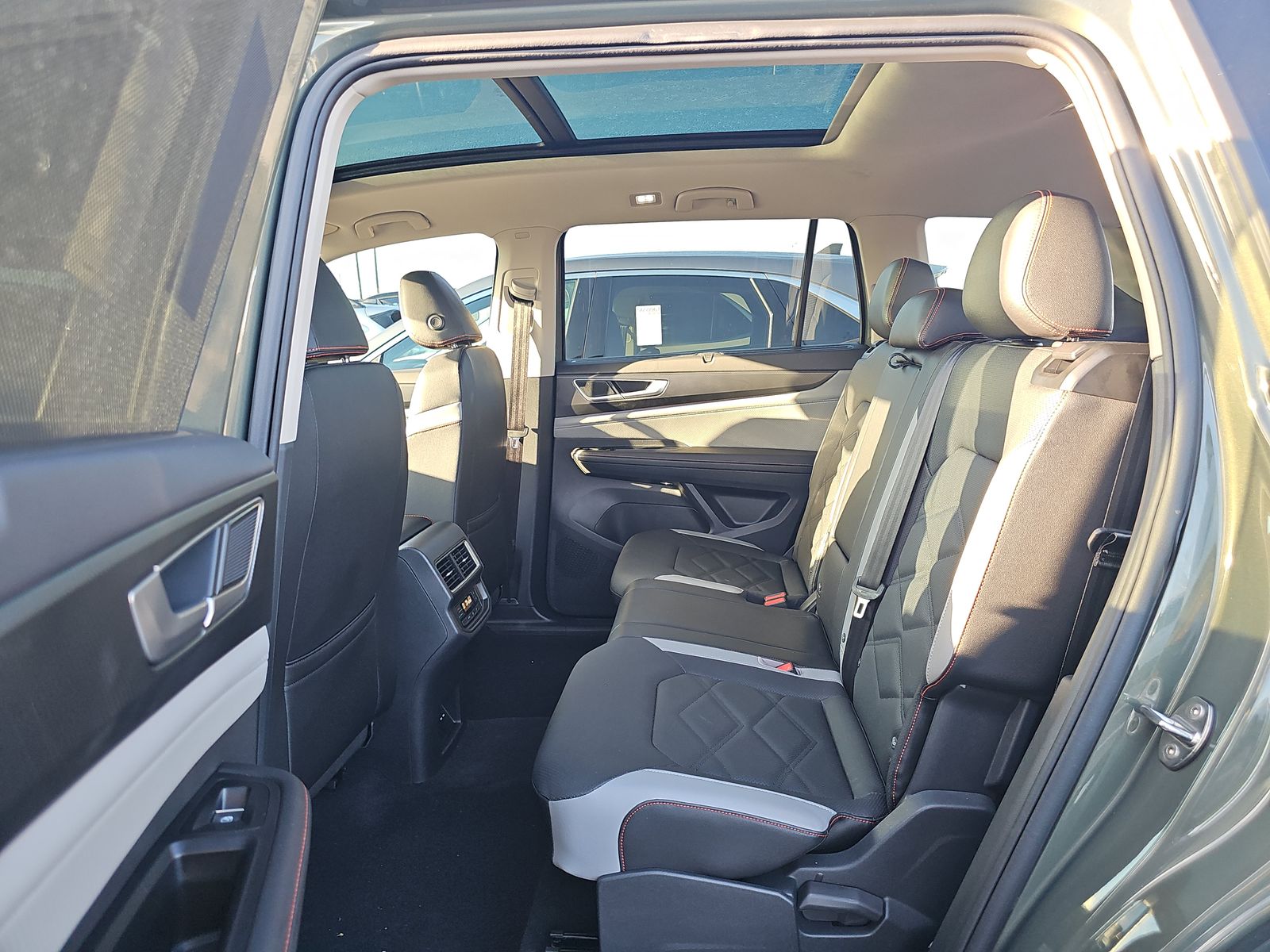 2025 Volkswagen Atlas 2.0T Peak Edition AWD