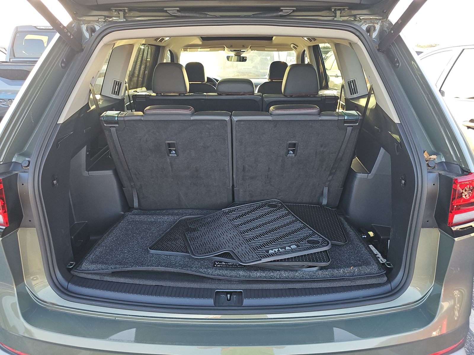 2025 Volkswagen Atlas 2.0T Peak Edition AWD