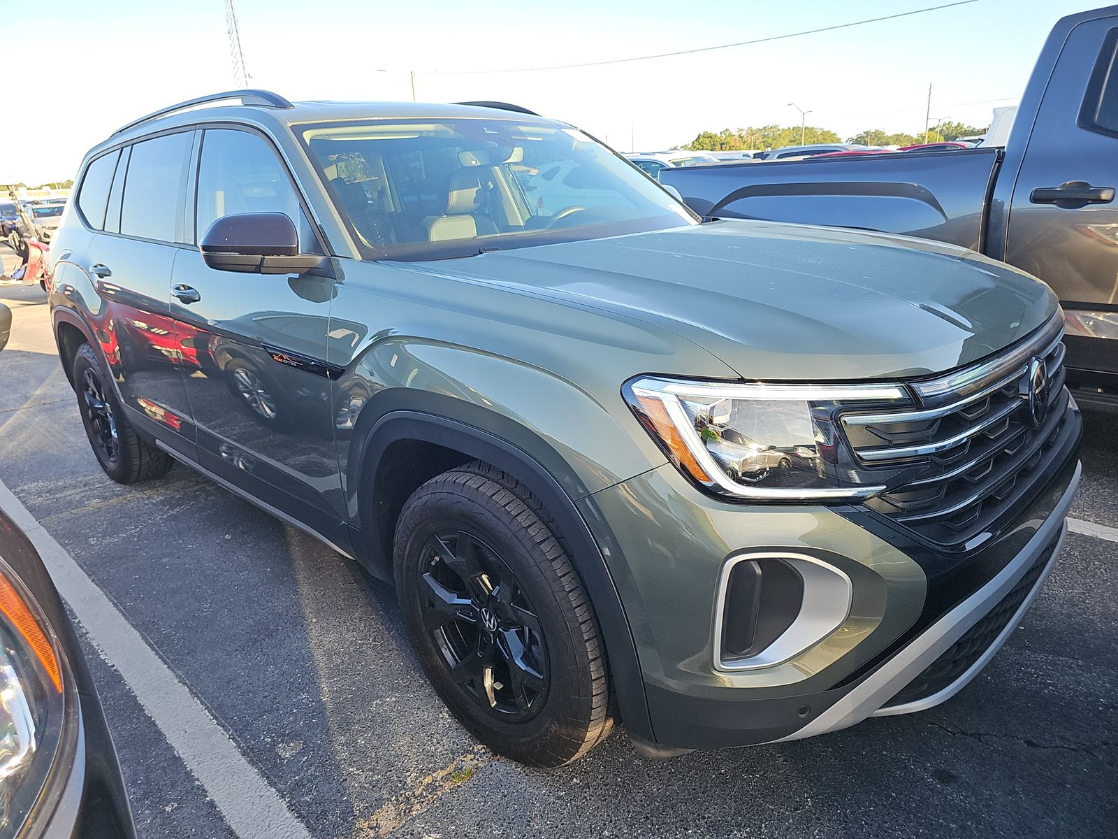 2025 Volkswagen Atlas 2.0T Peak Edition AWD