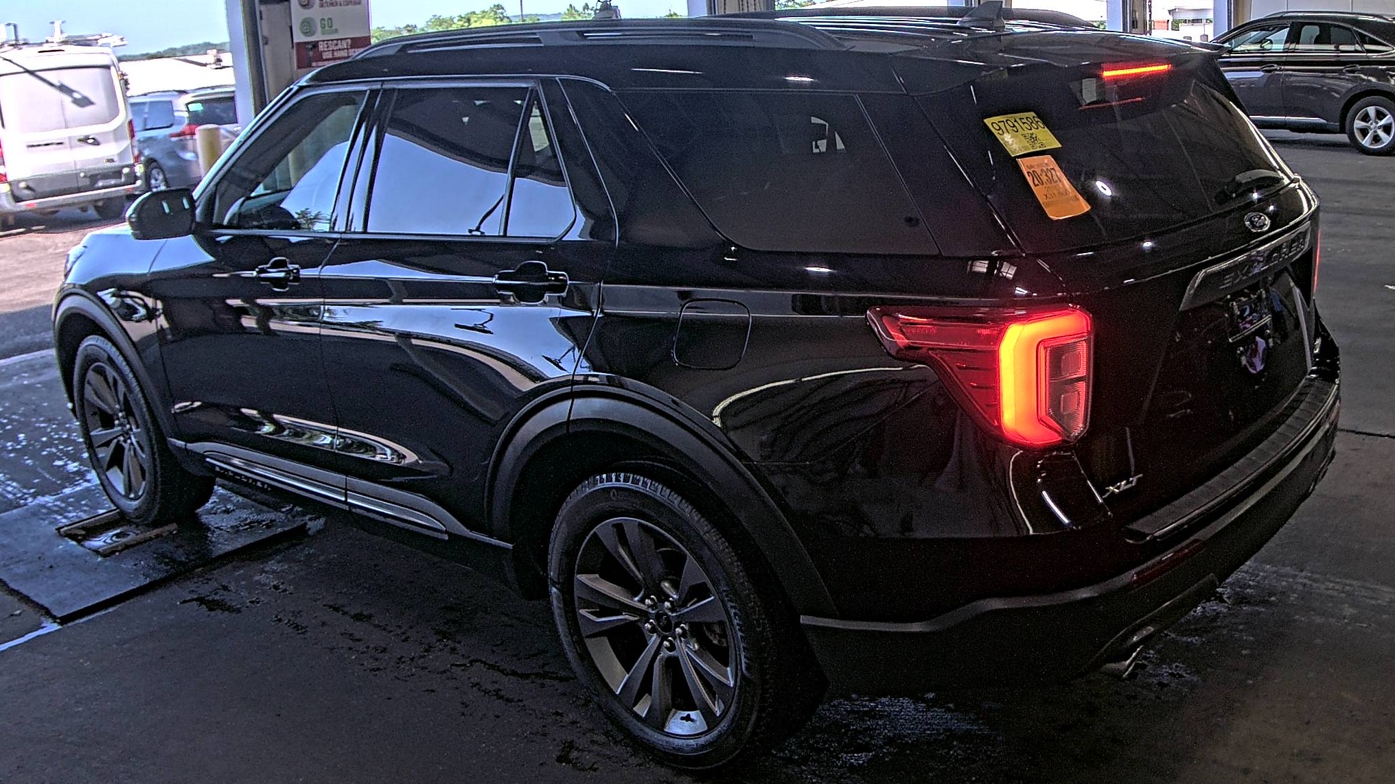 2023 Ford Explorer XLT AWD
