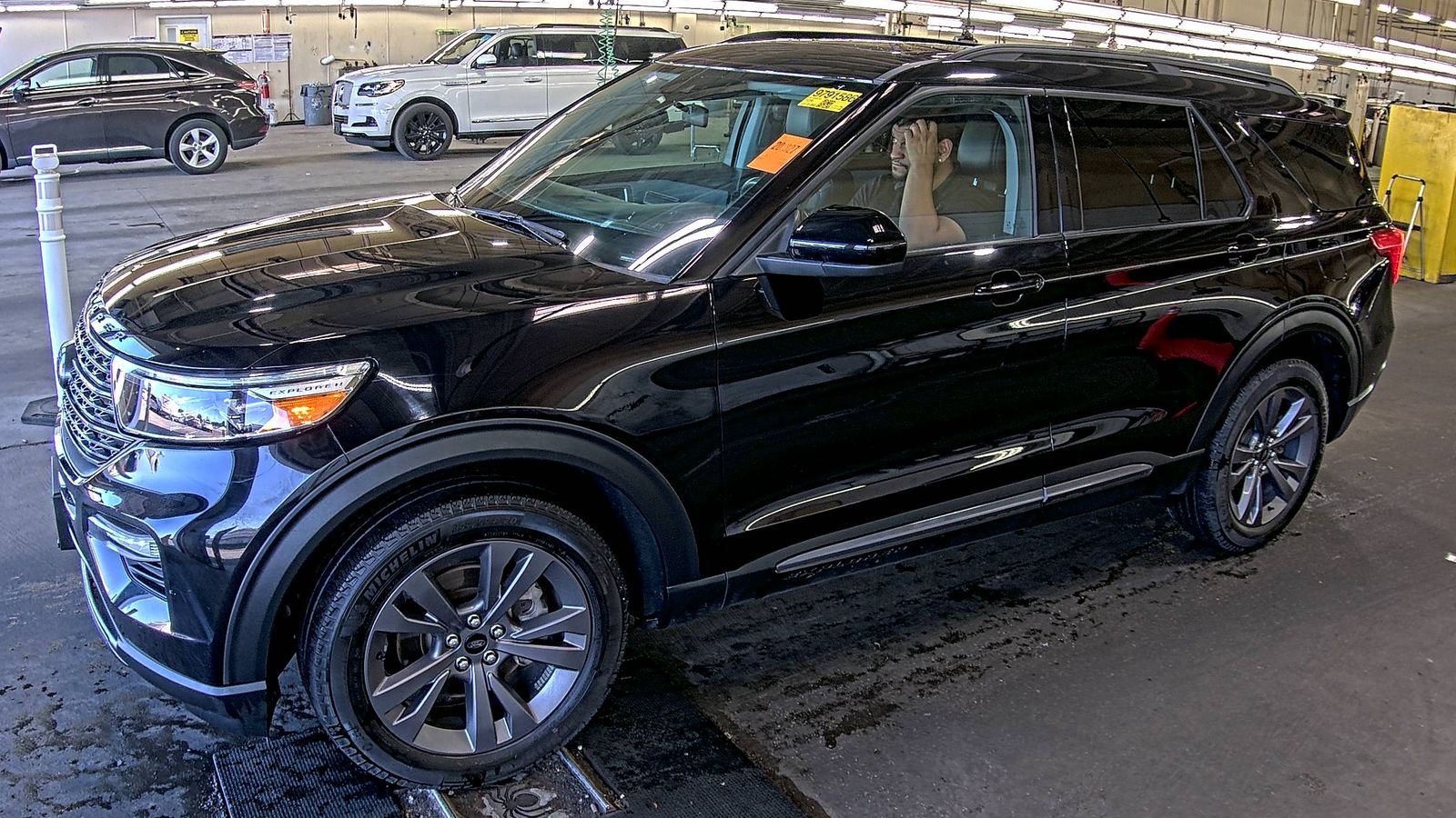 2023 Ford Explorer XLT AWD