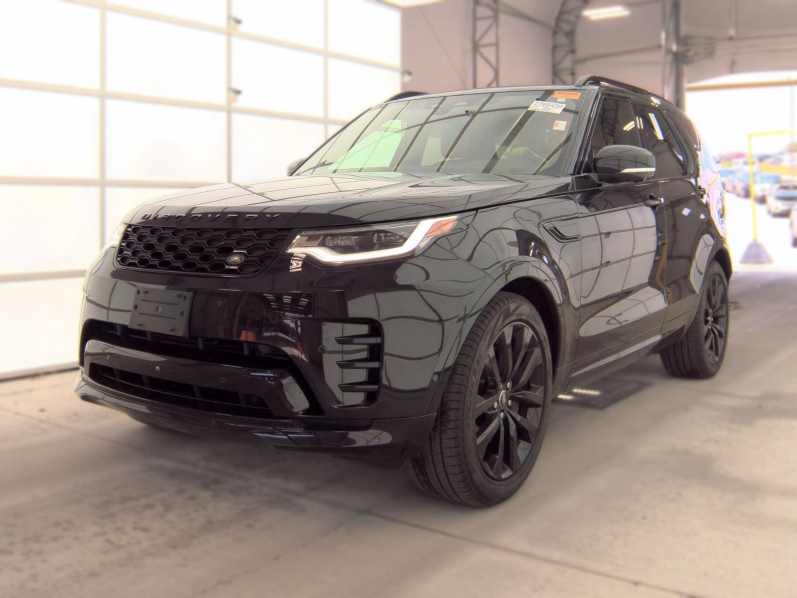 2024 Land Rover Discovery Dynamic SE AWD