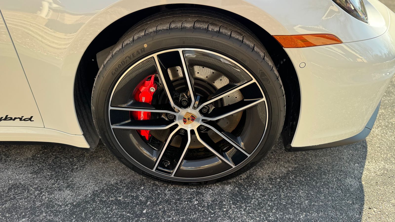 2026 Porsche 911 Carrera 4 GTS AWD