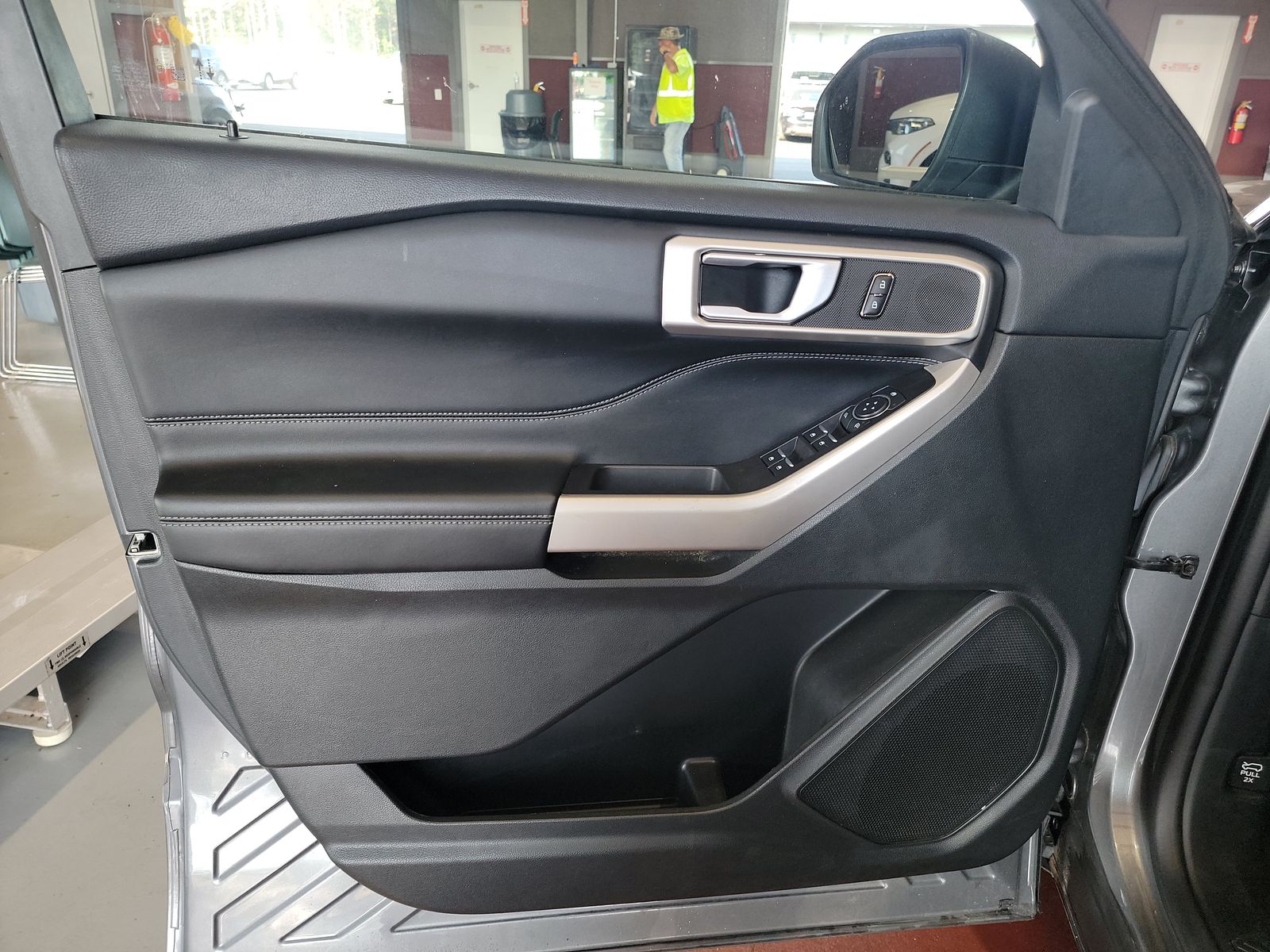 2023 Ford Explorer XLT AWD