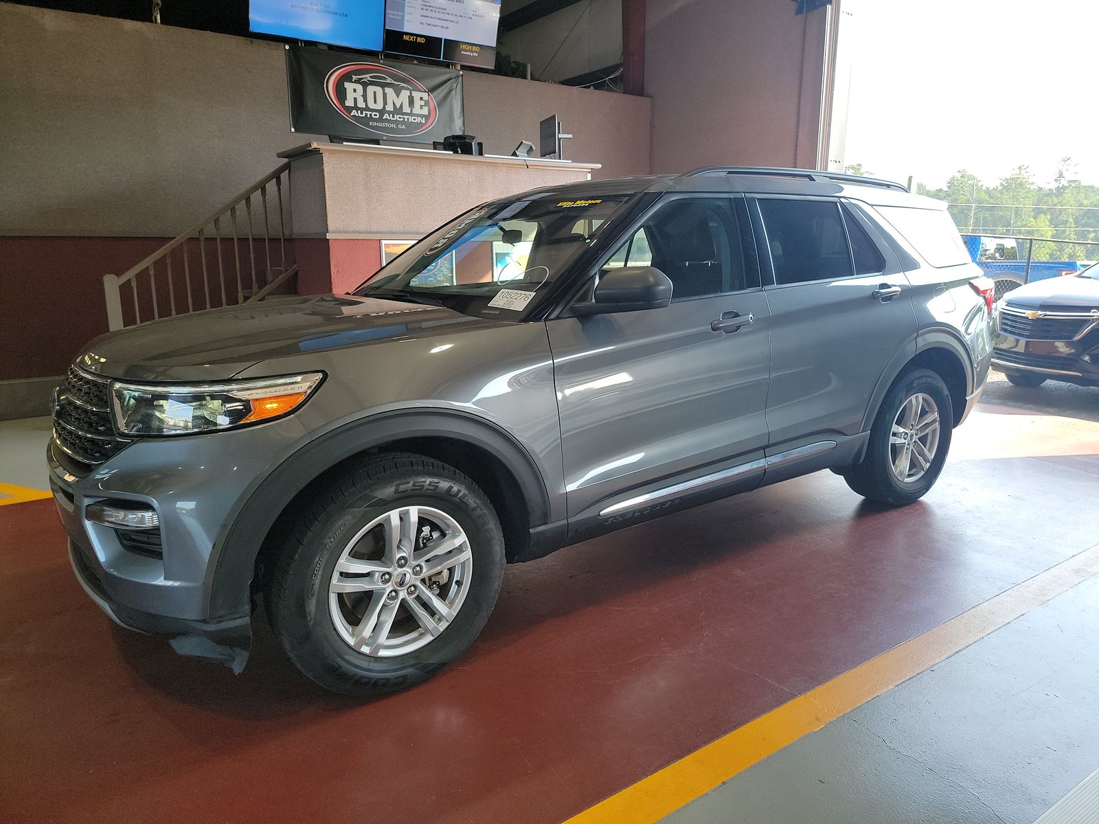 2023 Ford Explorer XLT AWD