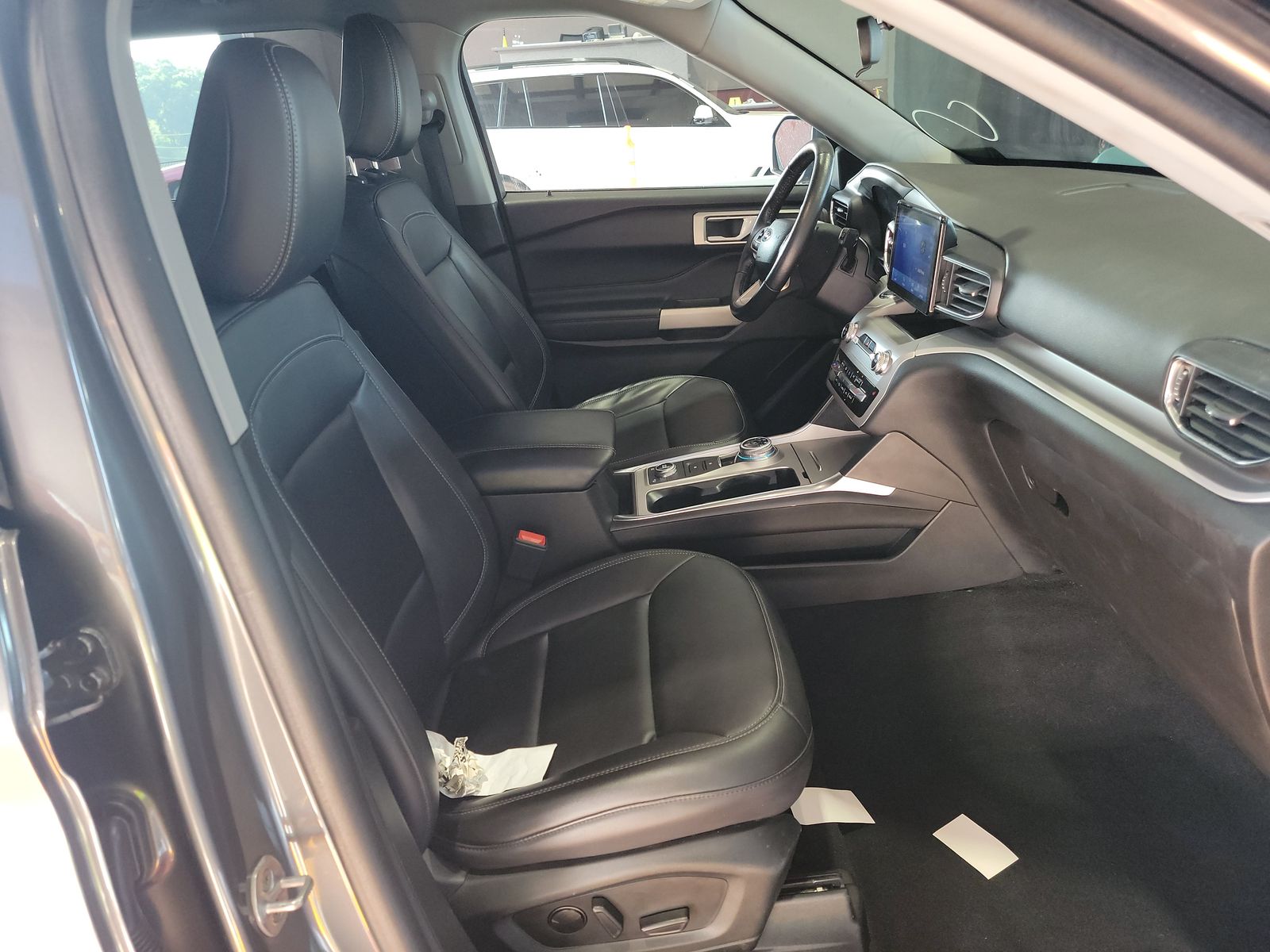 2023 Ford Explorer XLT AWD