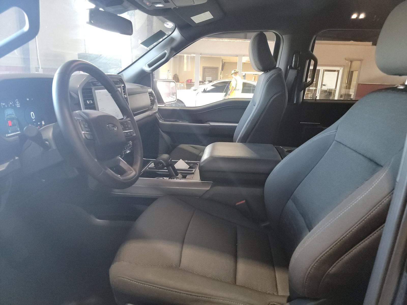 2025 Ford F-150 XLT AWD