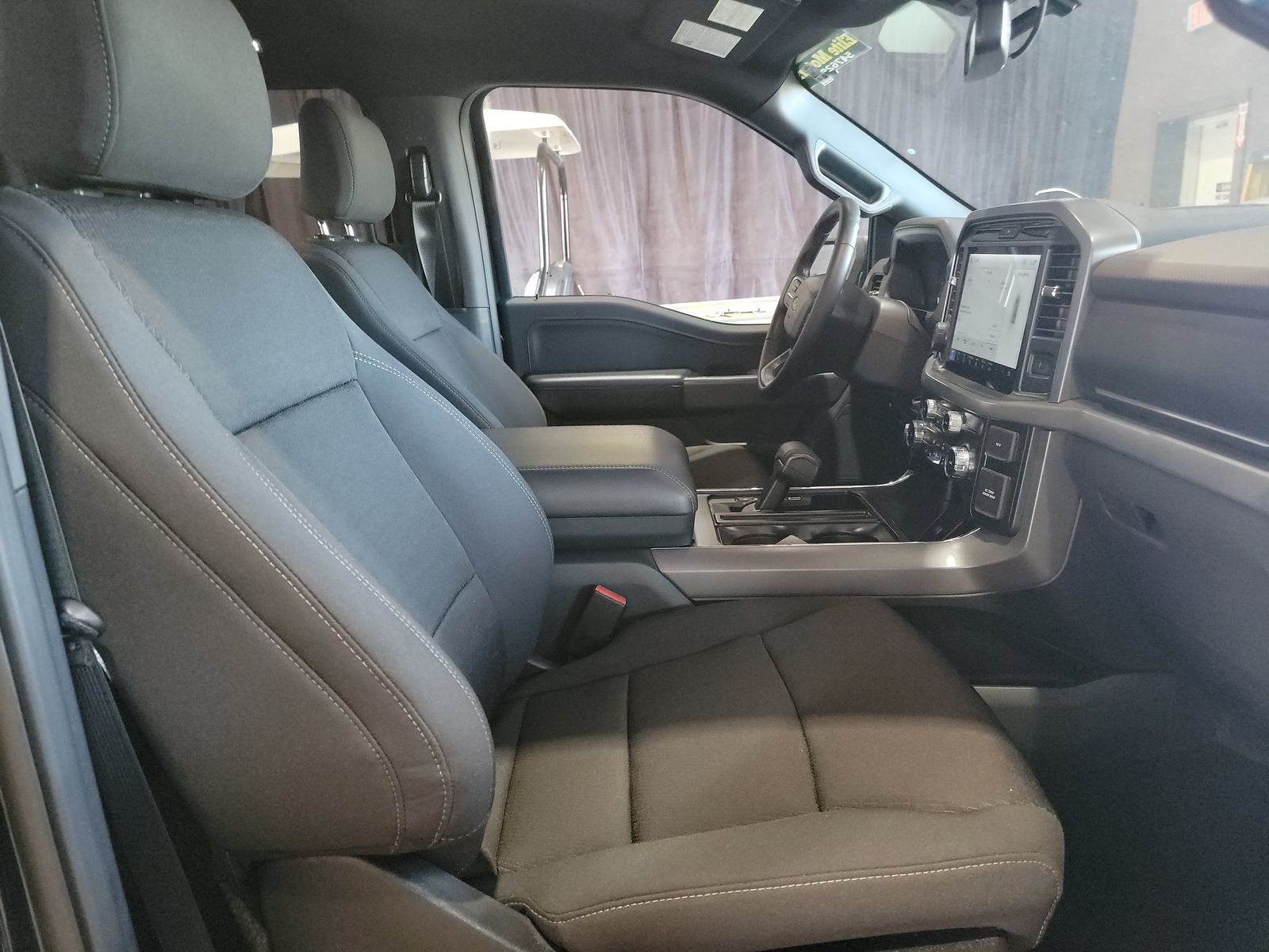 2025 Ford F-150 XLT AWD