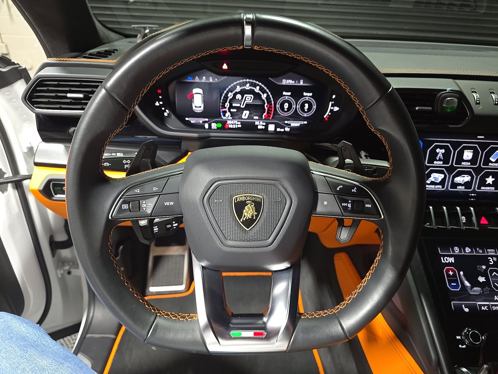 2022 Lamborghini Urus Pearl Capsule AWD