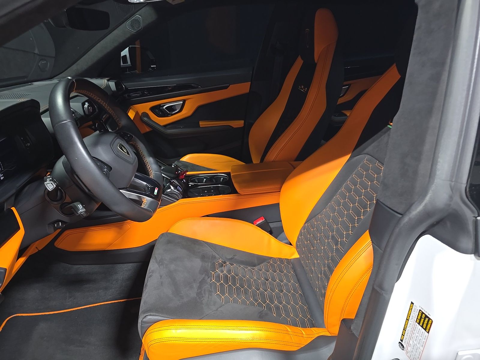 2022 Lamborghini Urus Pearl Capsule AWD