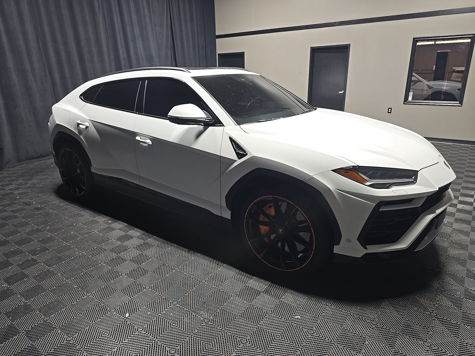 2022 Lamborghini Urus Pearl Capsule AWD