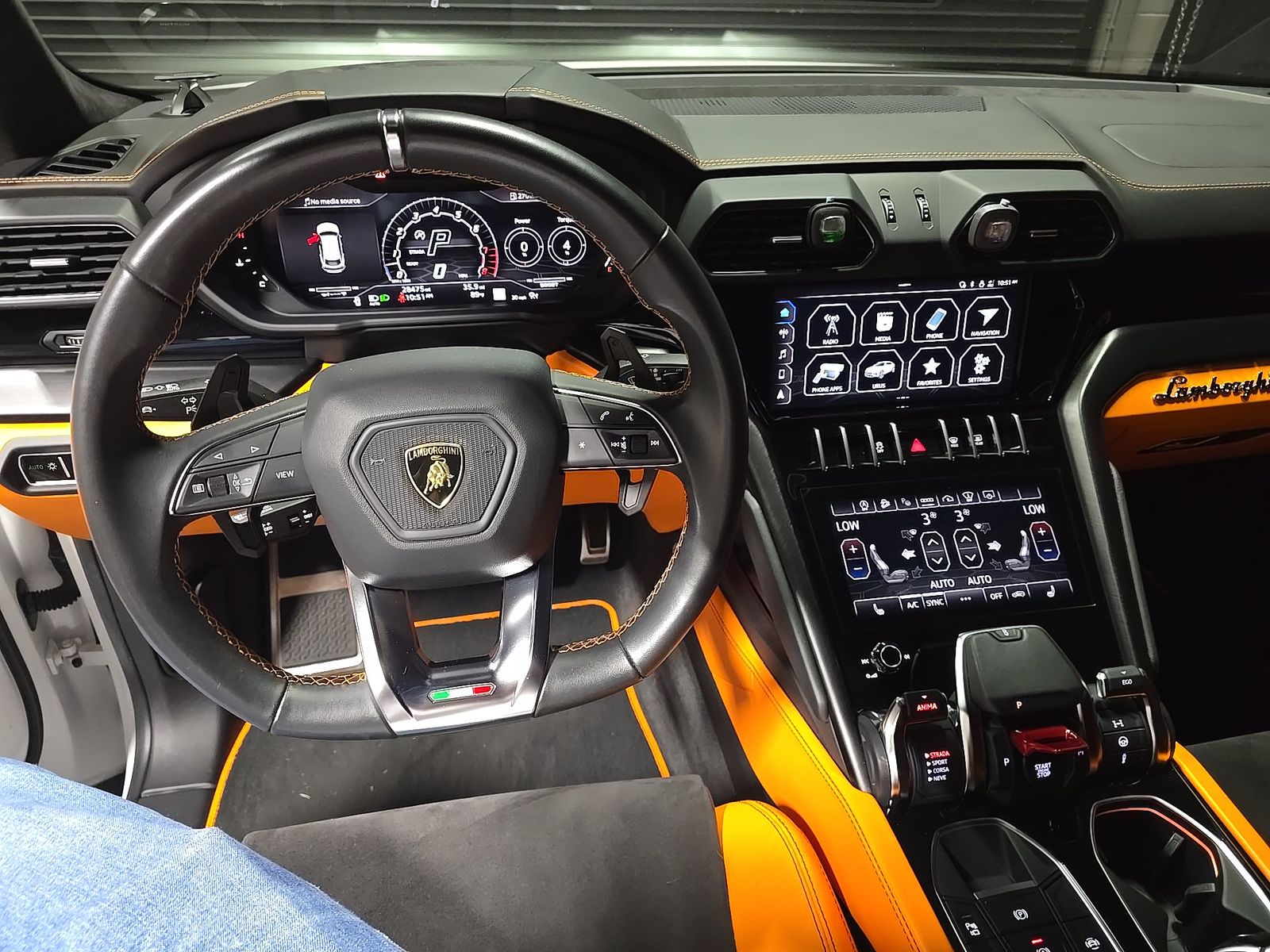 2022 Lamborghini Urus Pearl Capsule AWD