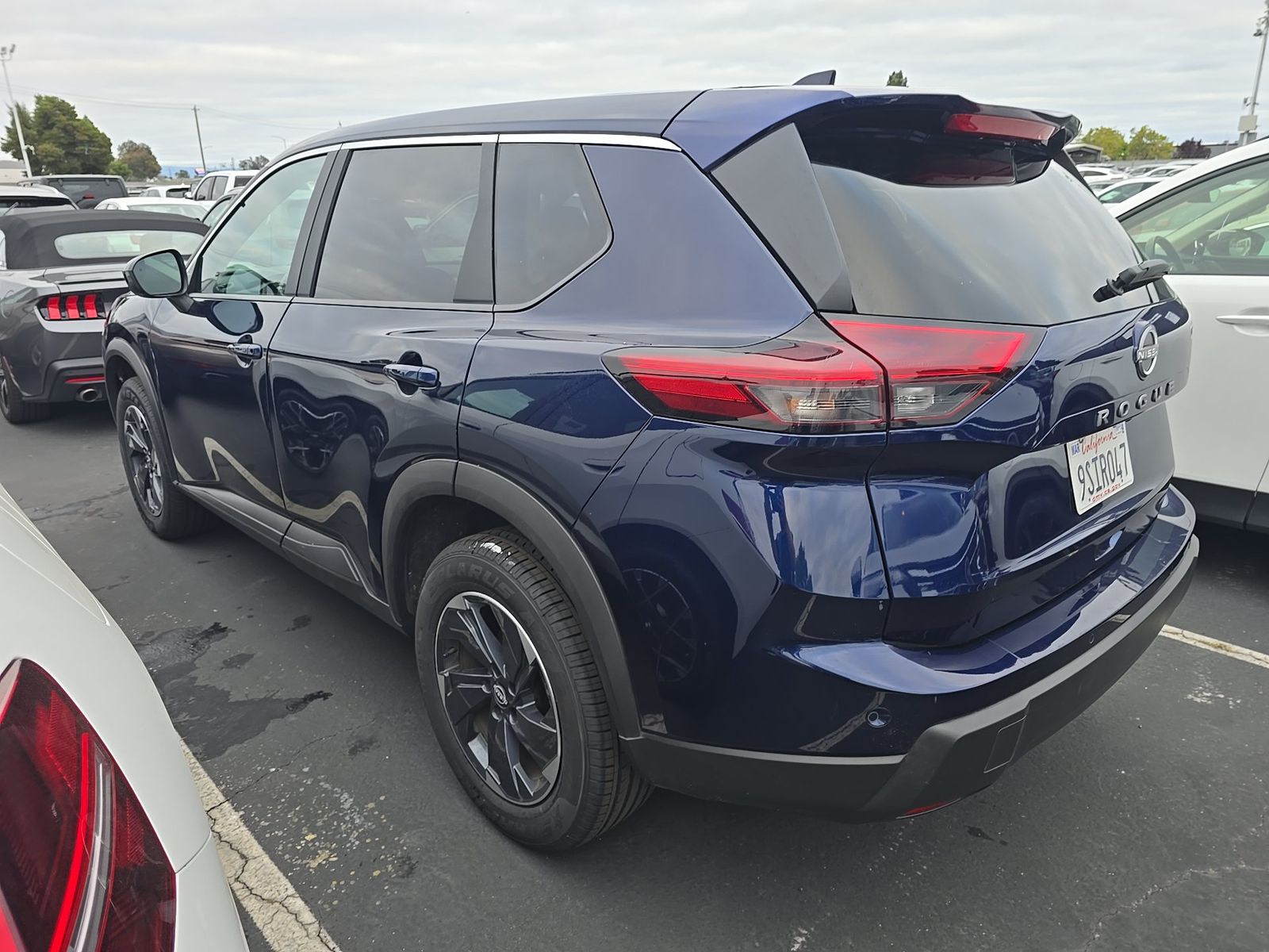 2025 Nissan Rogue SV FWD