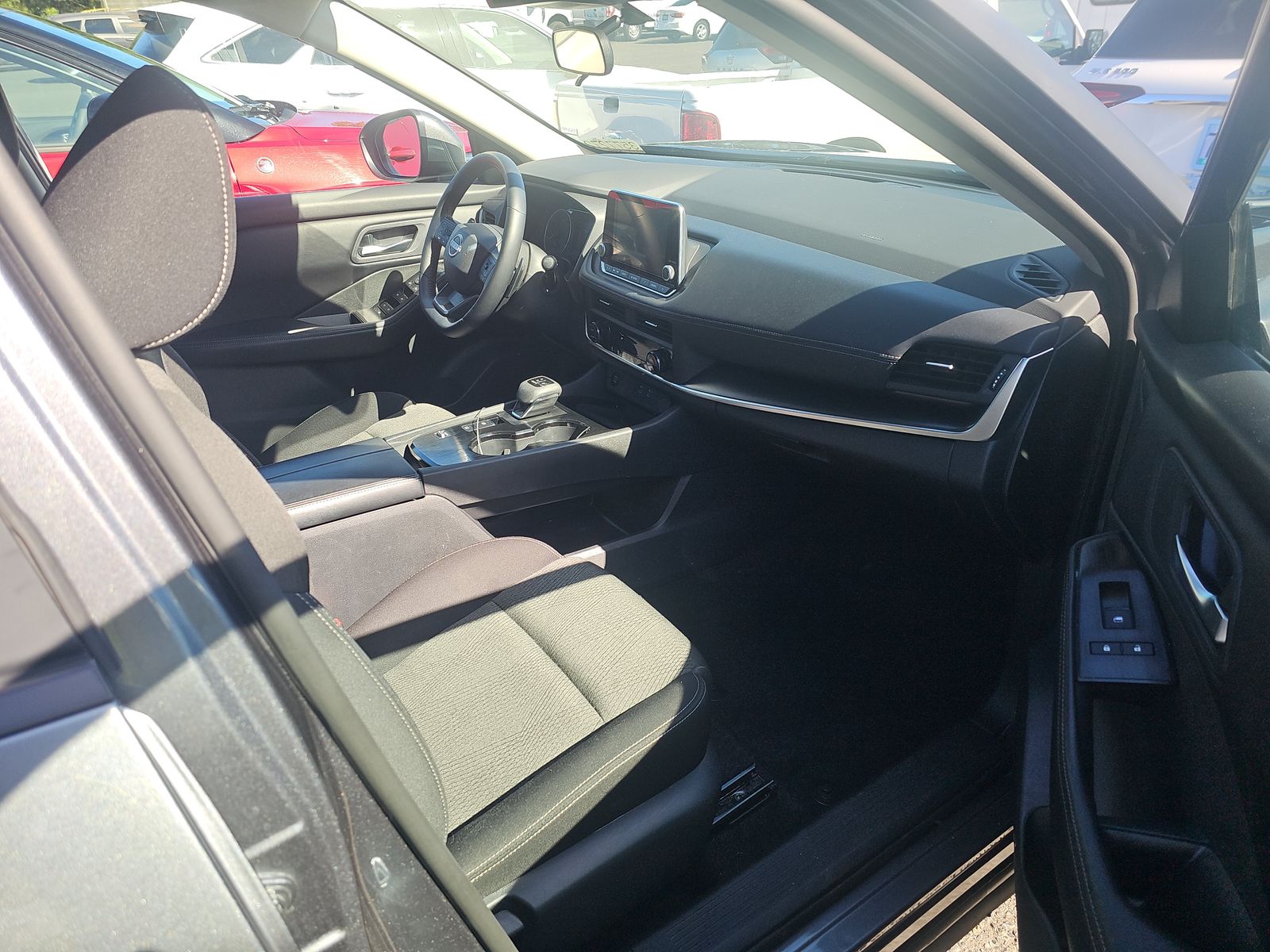 2025 Nissan Rogue SV FWD