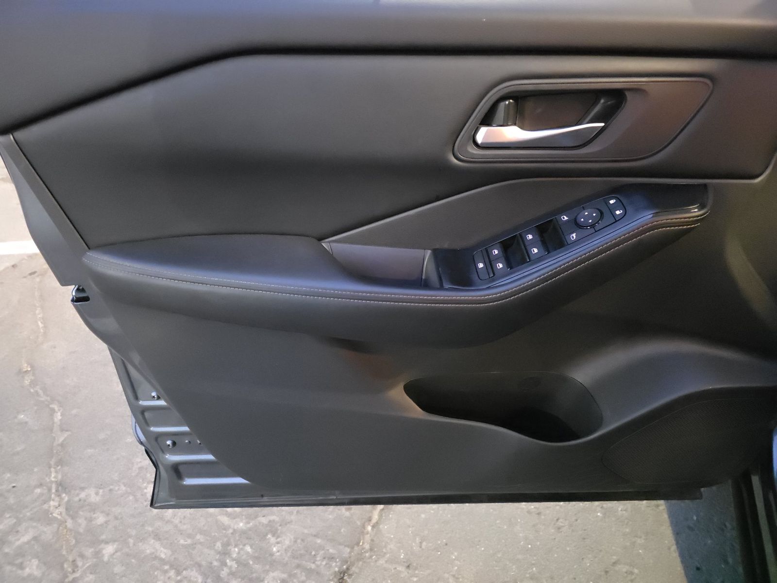 2025 Nissan Rogue SV FWD