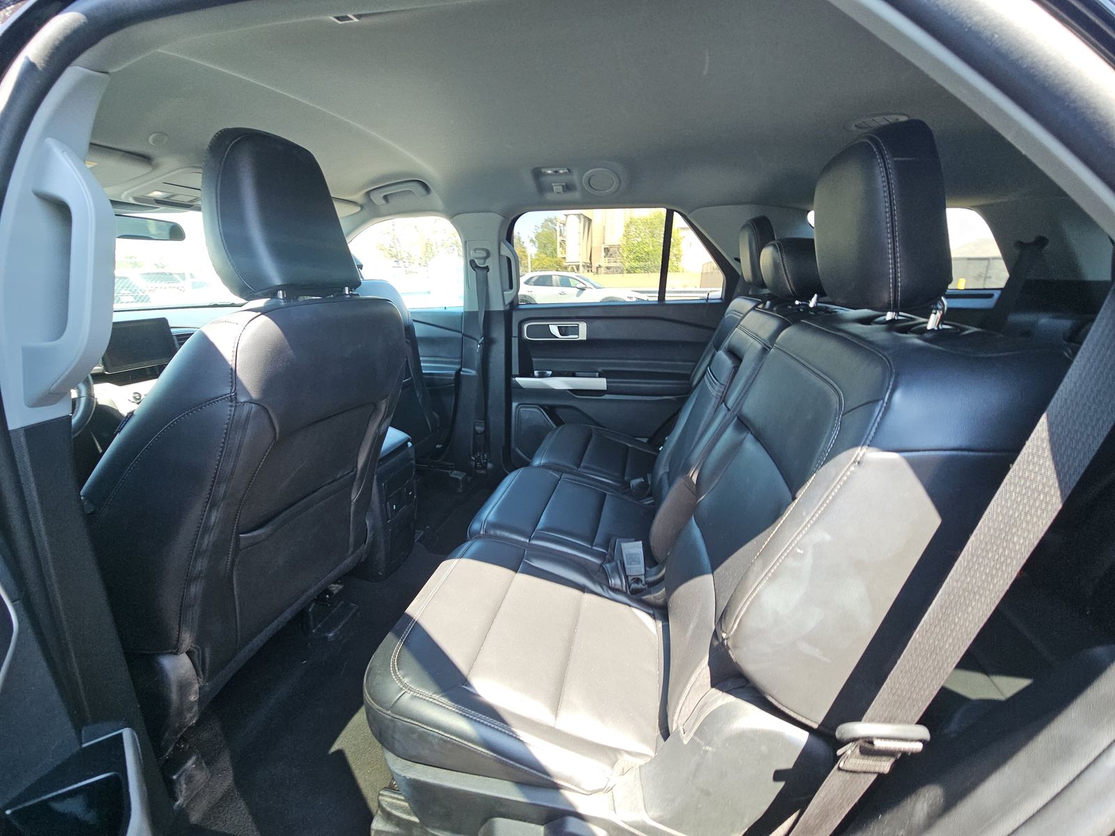 2023 Ford Explorer XLT RWD