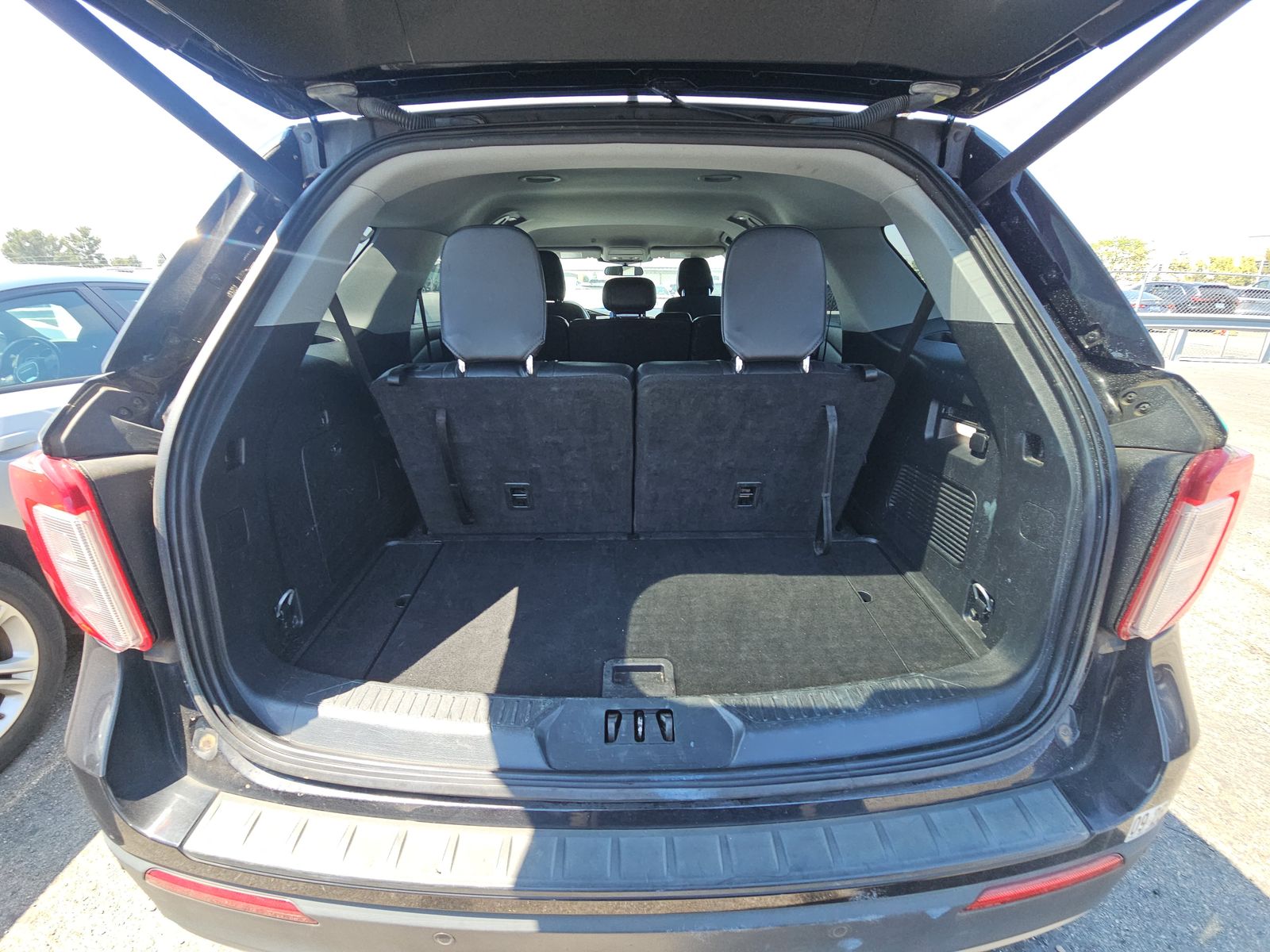 2023 Ford Explorer XLT RWD