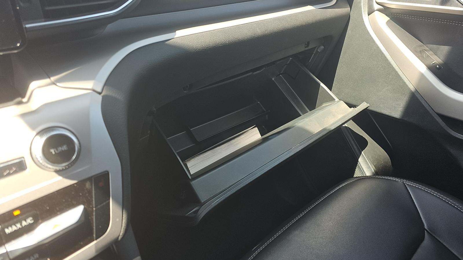 2023 Ford Explorer XLT RWD