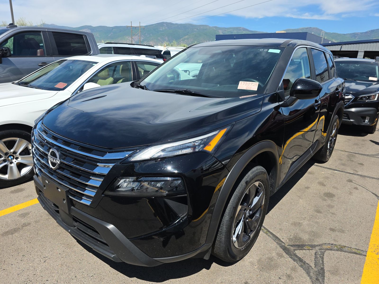 2025 Nissan Rogue SV FWD