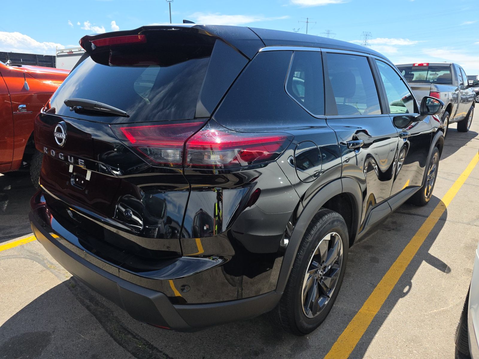 2025 Nissan Rogue SV FWD