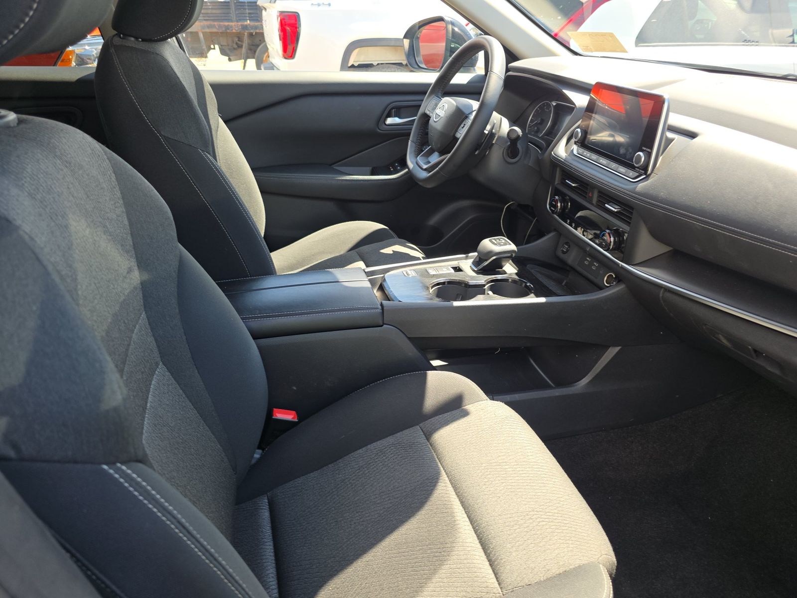 2025 Nissan Rogue SV FWD