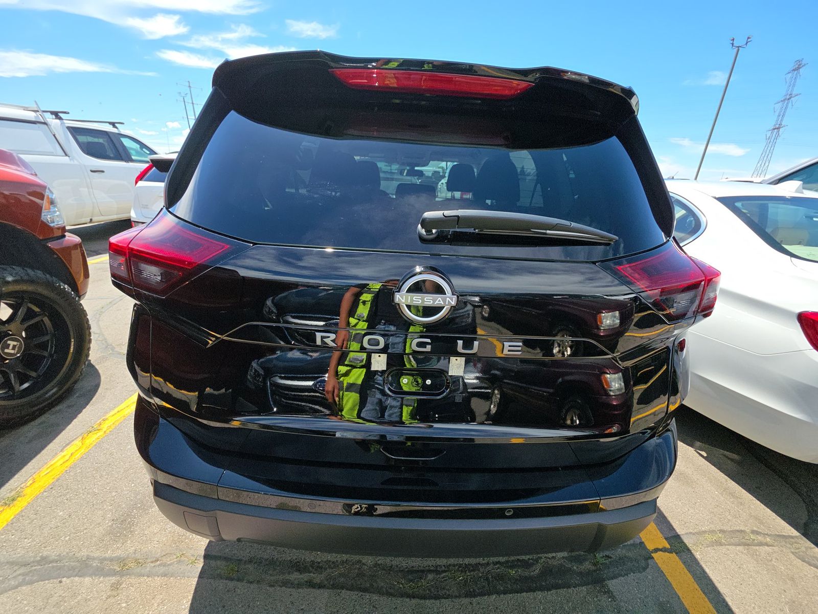 2025 Nissan Rogue SV FWD