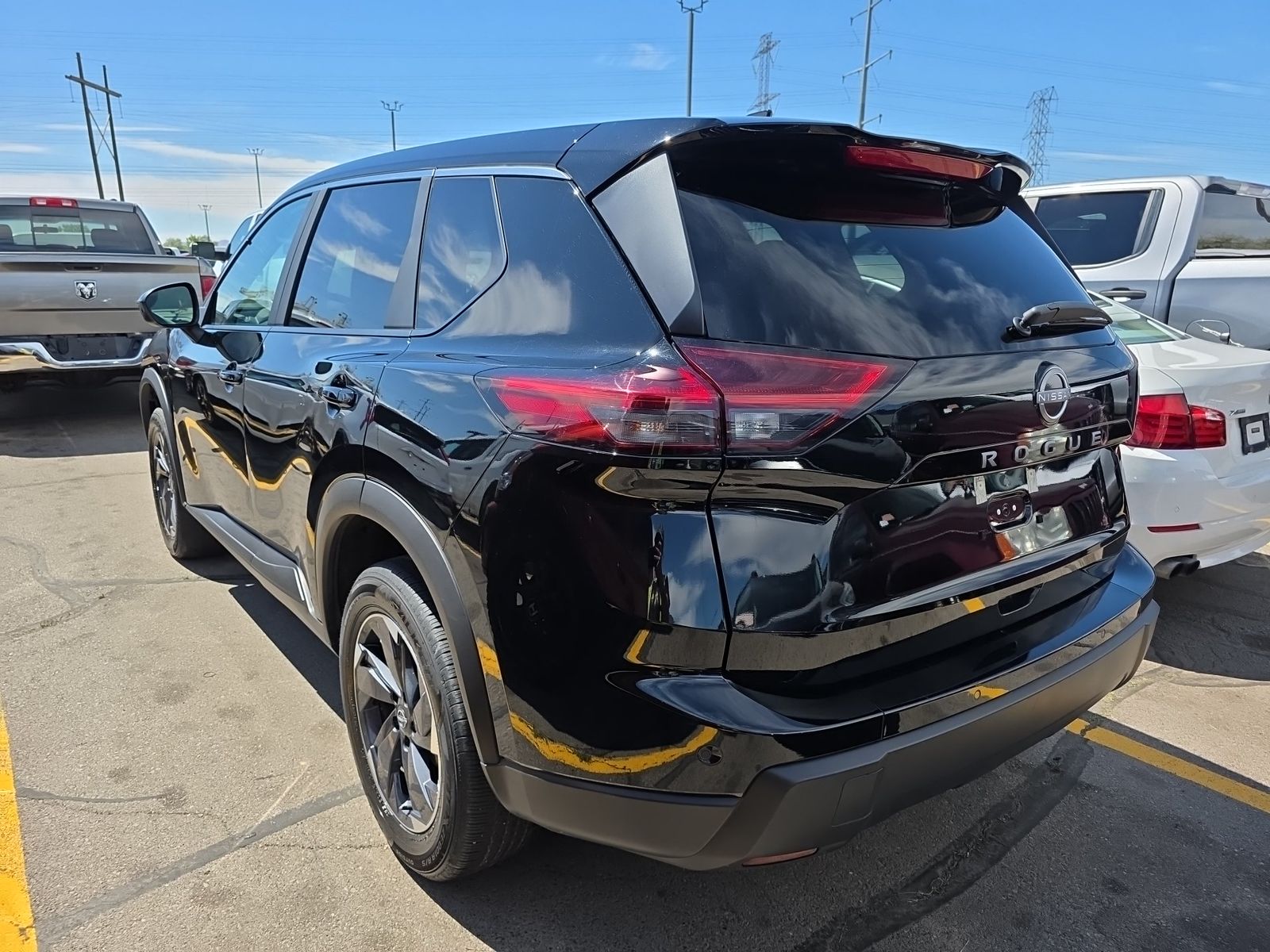 2025 Nissan Rogue SV FWD