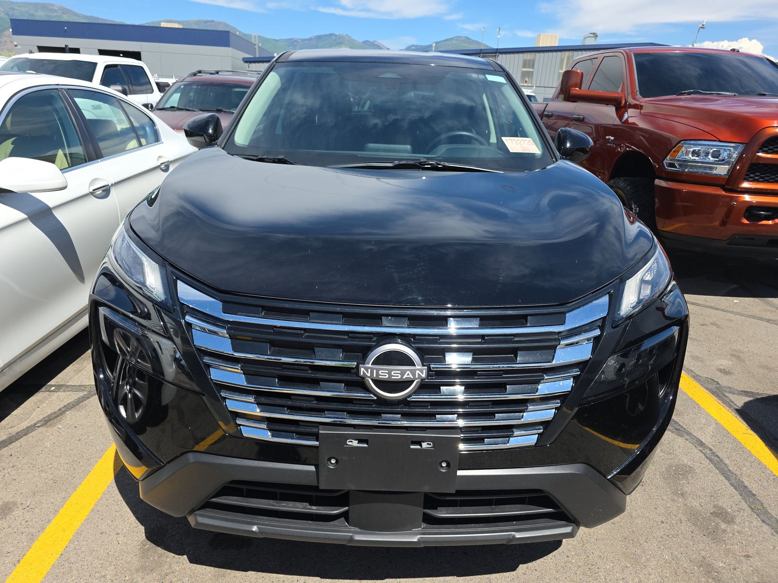 2025 Nissan Rogue SV FWD