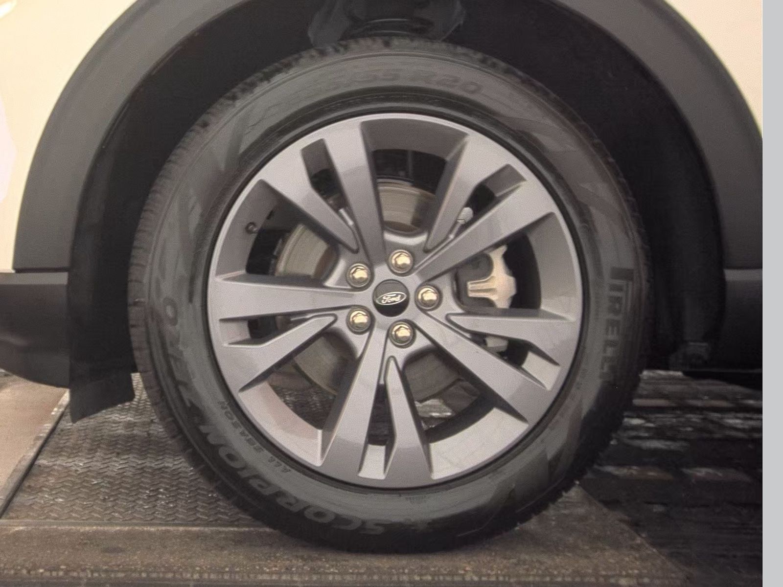 2023 Ford Explorer XLT FWD