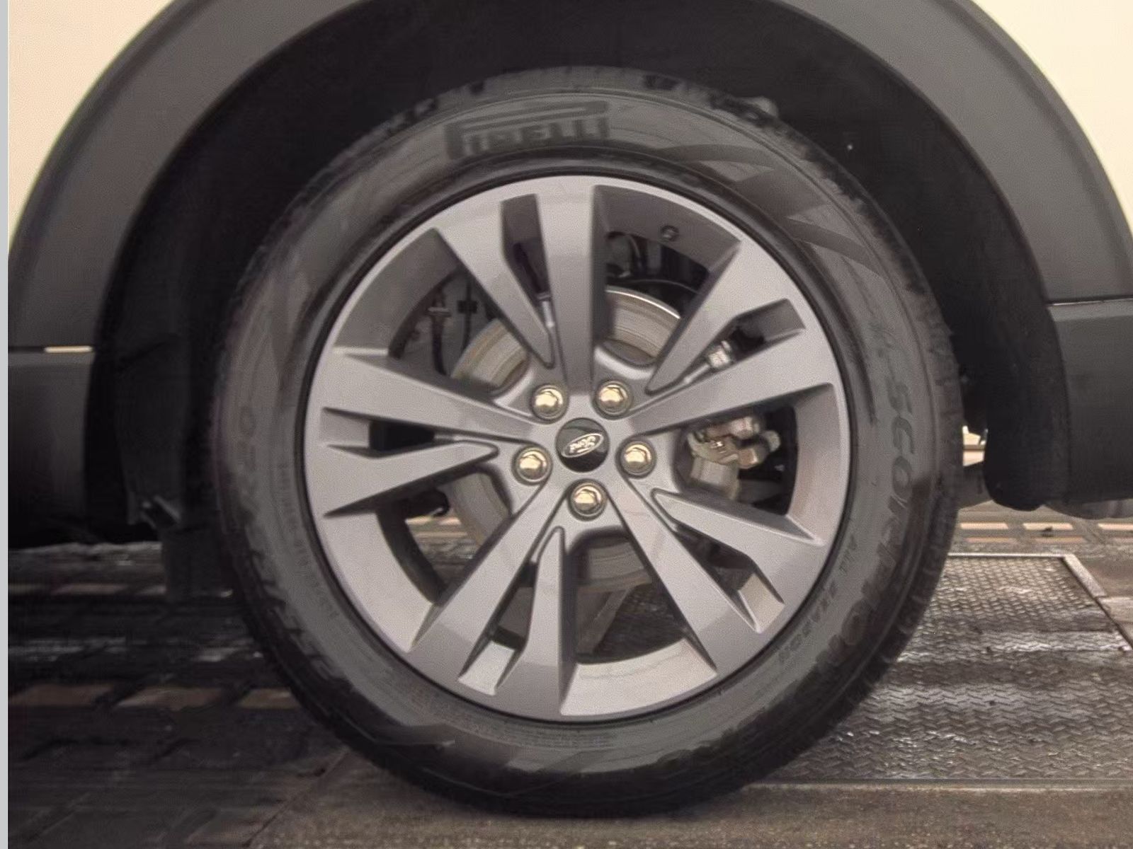 2023 Ford Explorer XLT FWD