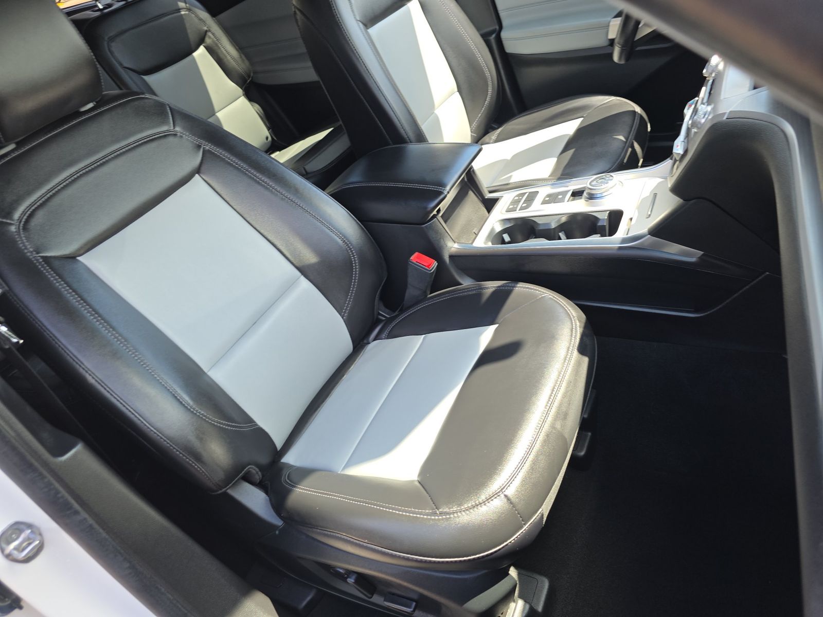 2023 Ford Explorer XLT FWD