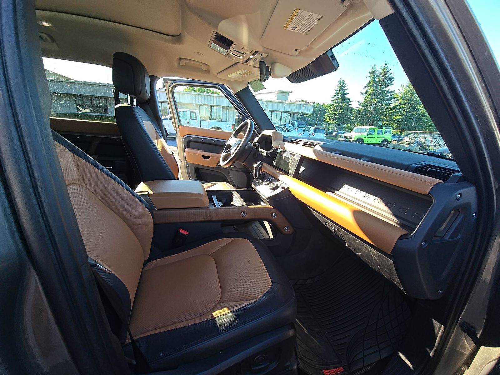 2023 Land Rover Defender 110 X-Dynamic SE FWD