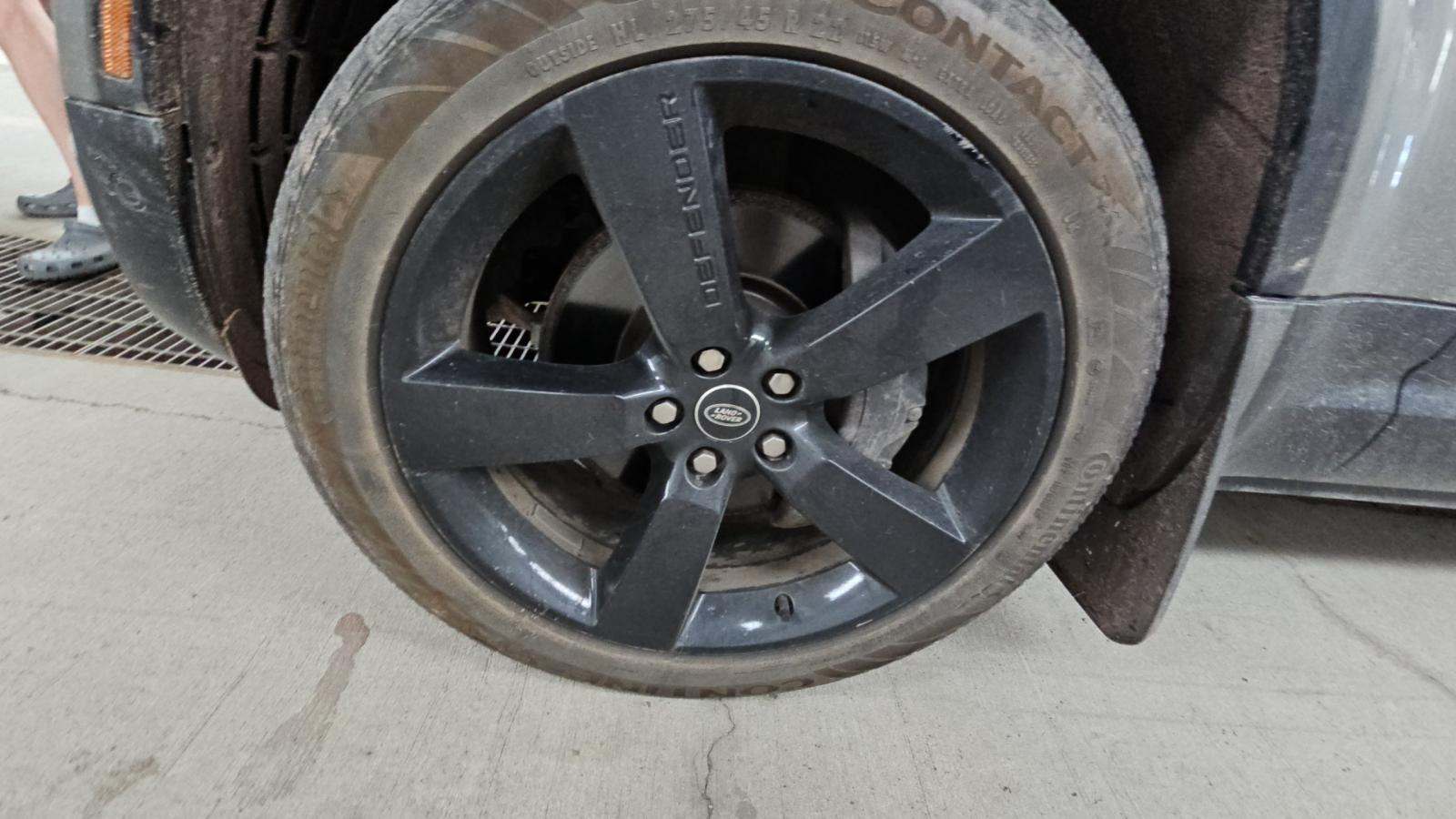 2023 Land Rover Defender 110 X-Dynamic SE FWD