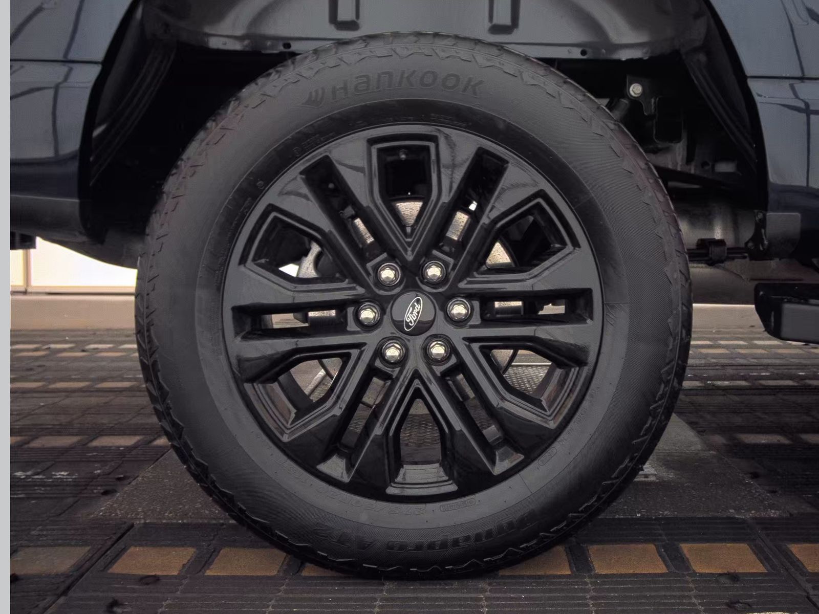 2024 Ford F-150 Hybrid Lariat AWD