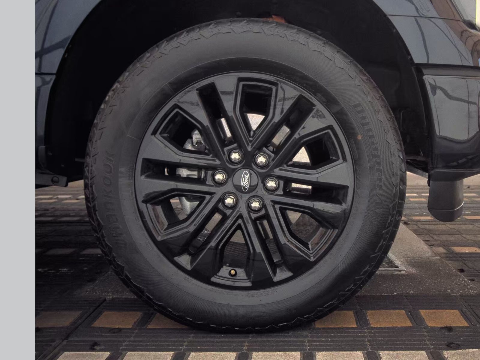 2024 Ford F-150 Hybrid Lariat AWD