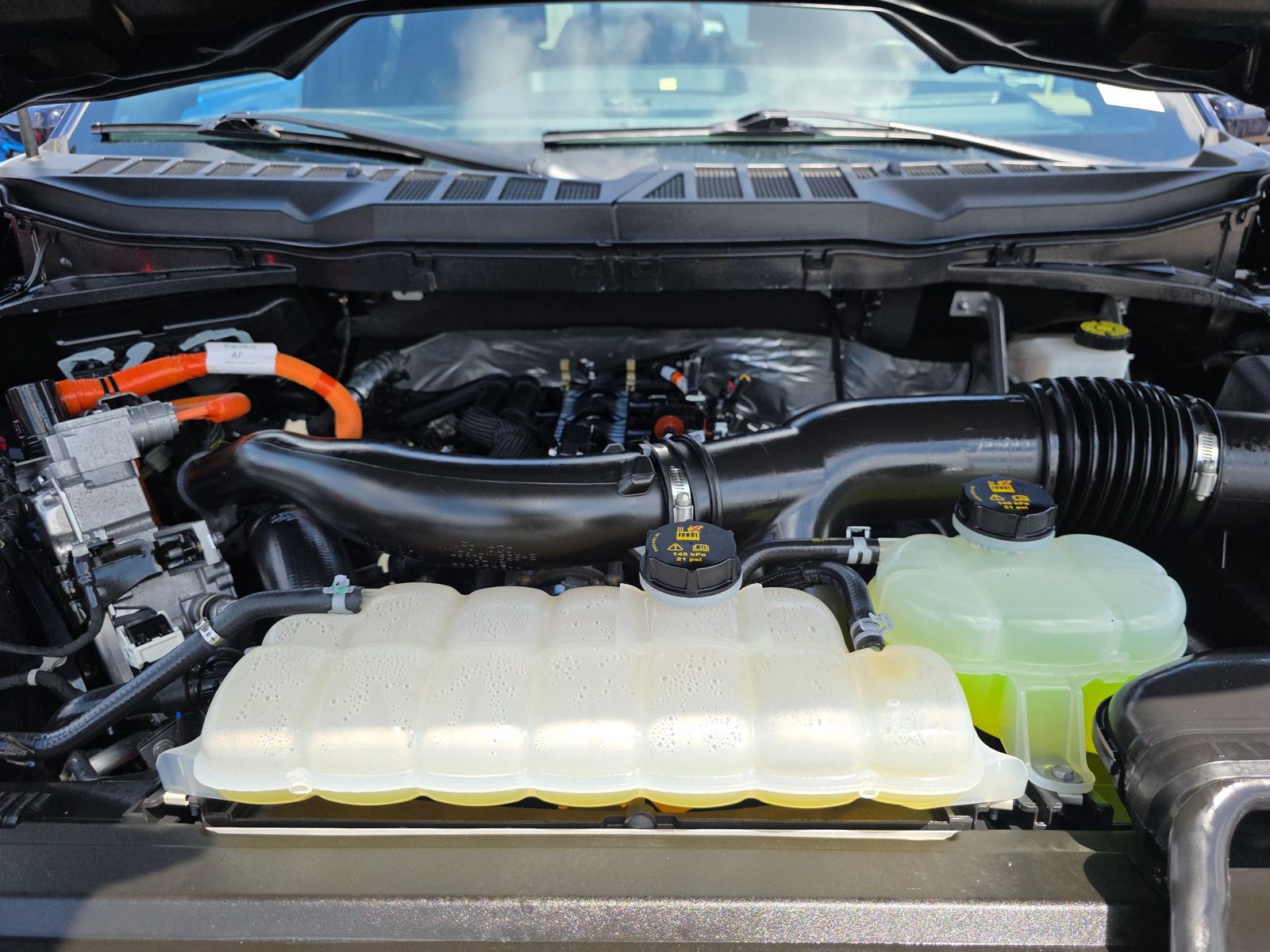 2024 Ford F-150 Hybrid Lariat AWD